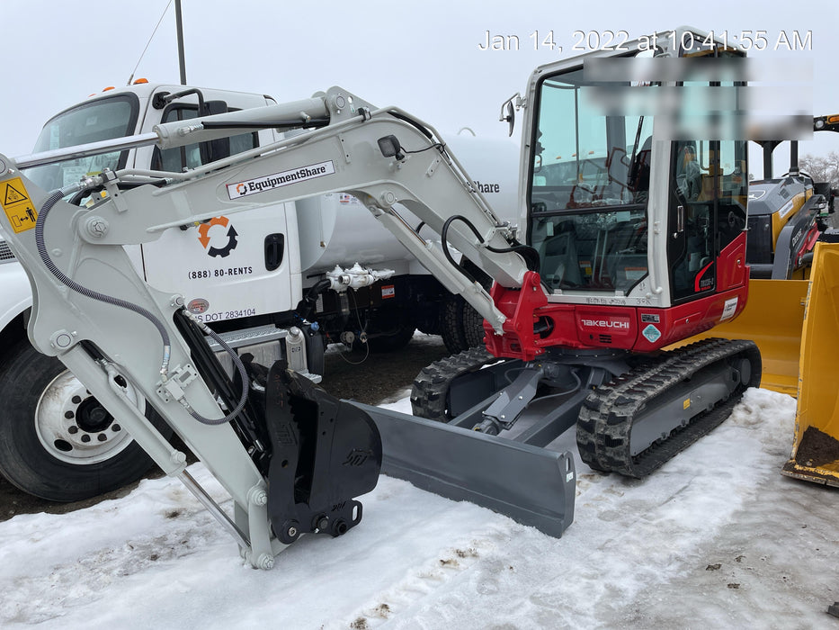 2021 TAKEUCHI TB235-2CR