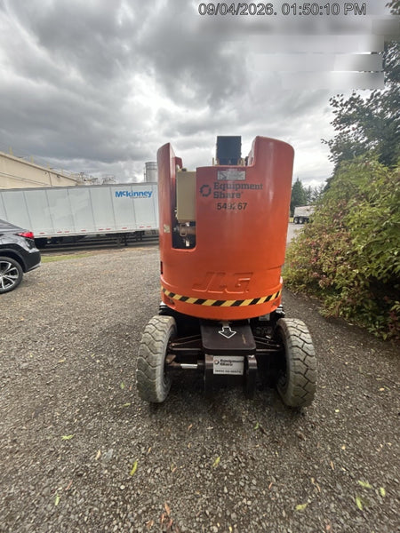 2025 JLG E300AJP