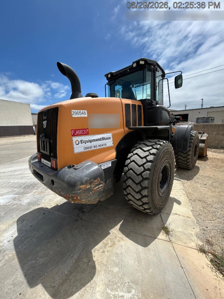 2023 CASE 821G