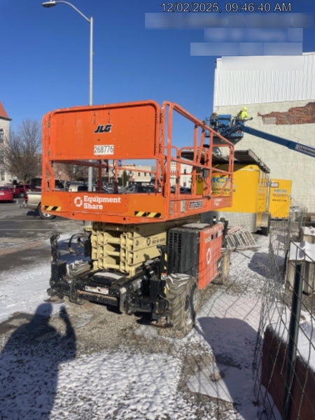 2022 JLG RT3369
