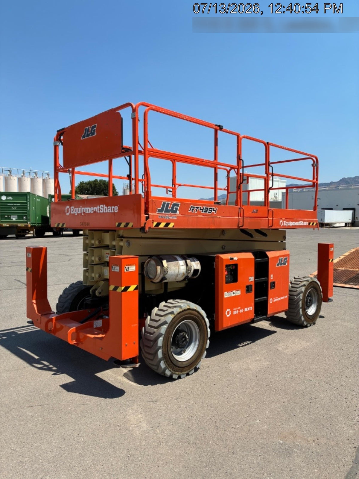 2023 JLG RT4394