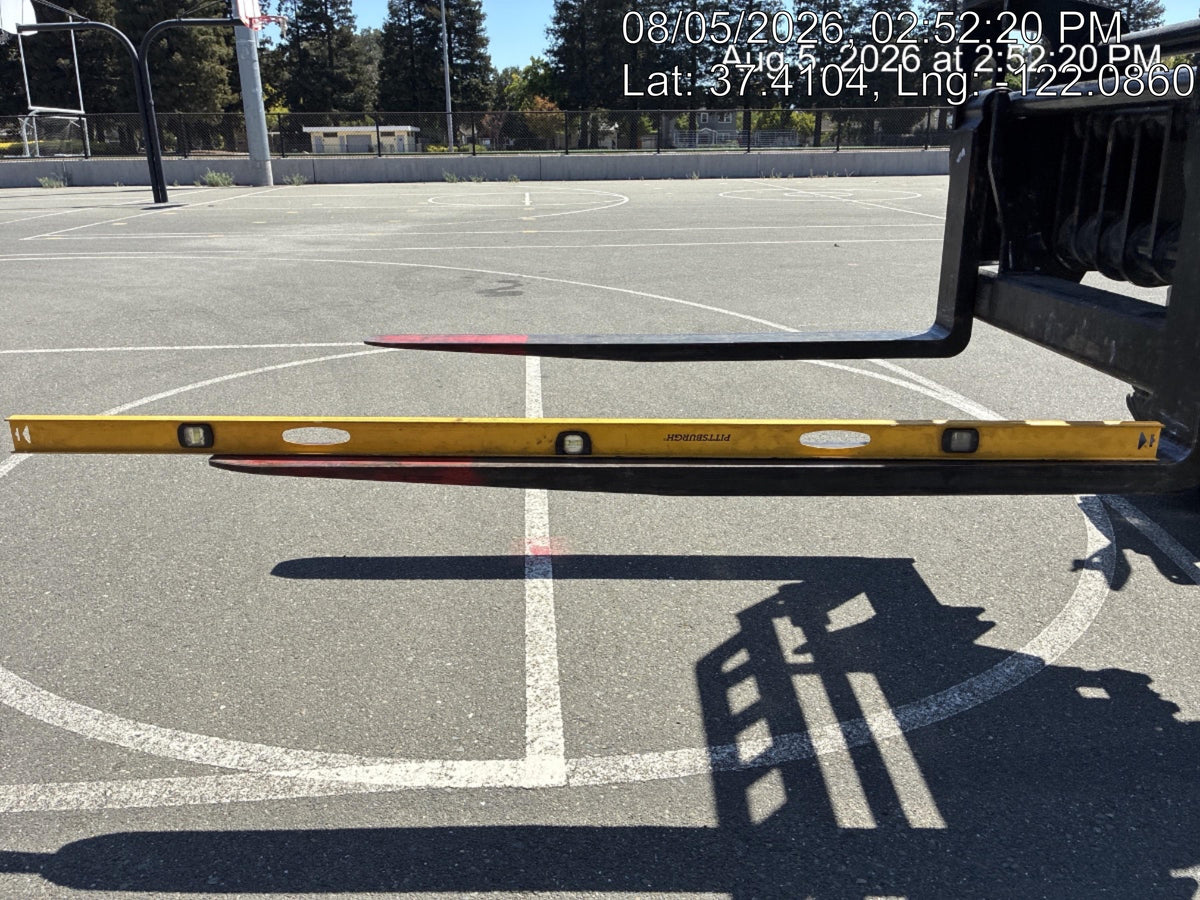 2025 JLG 519