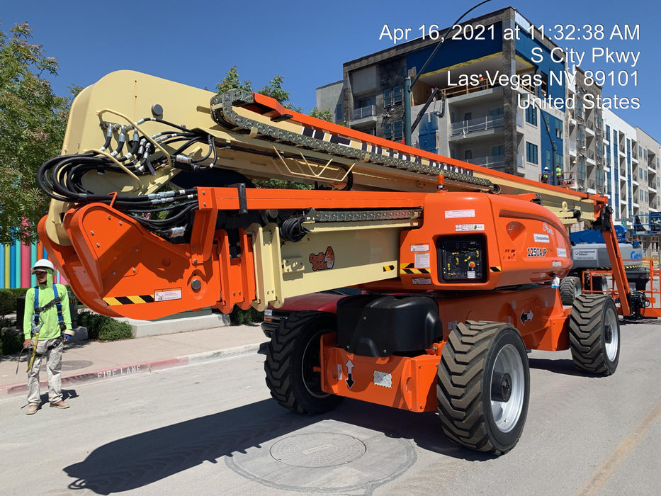 2021 JLG 1350SJP