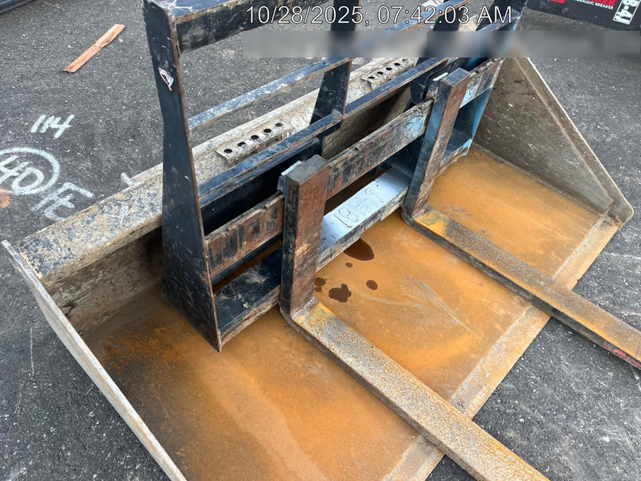 2020 ARROW MATERIAL HANDLING 60" Pallet Forks - Arrow