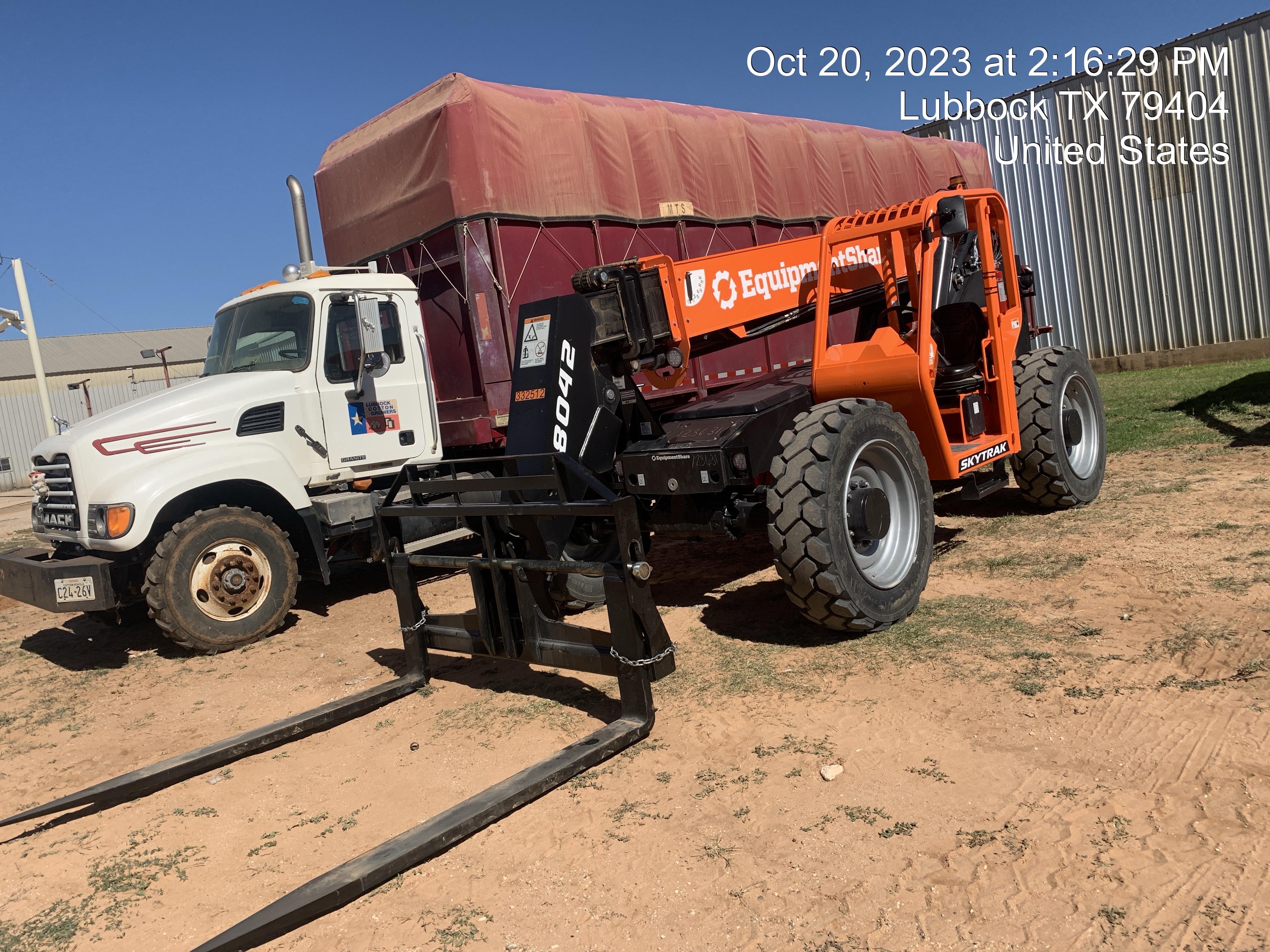 2023 SKYTRAK 8042