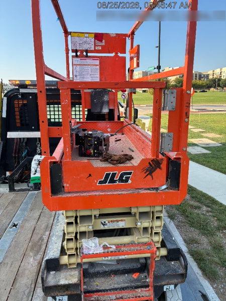 2023 JLG ES1932