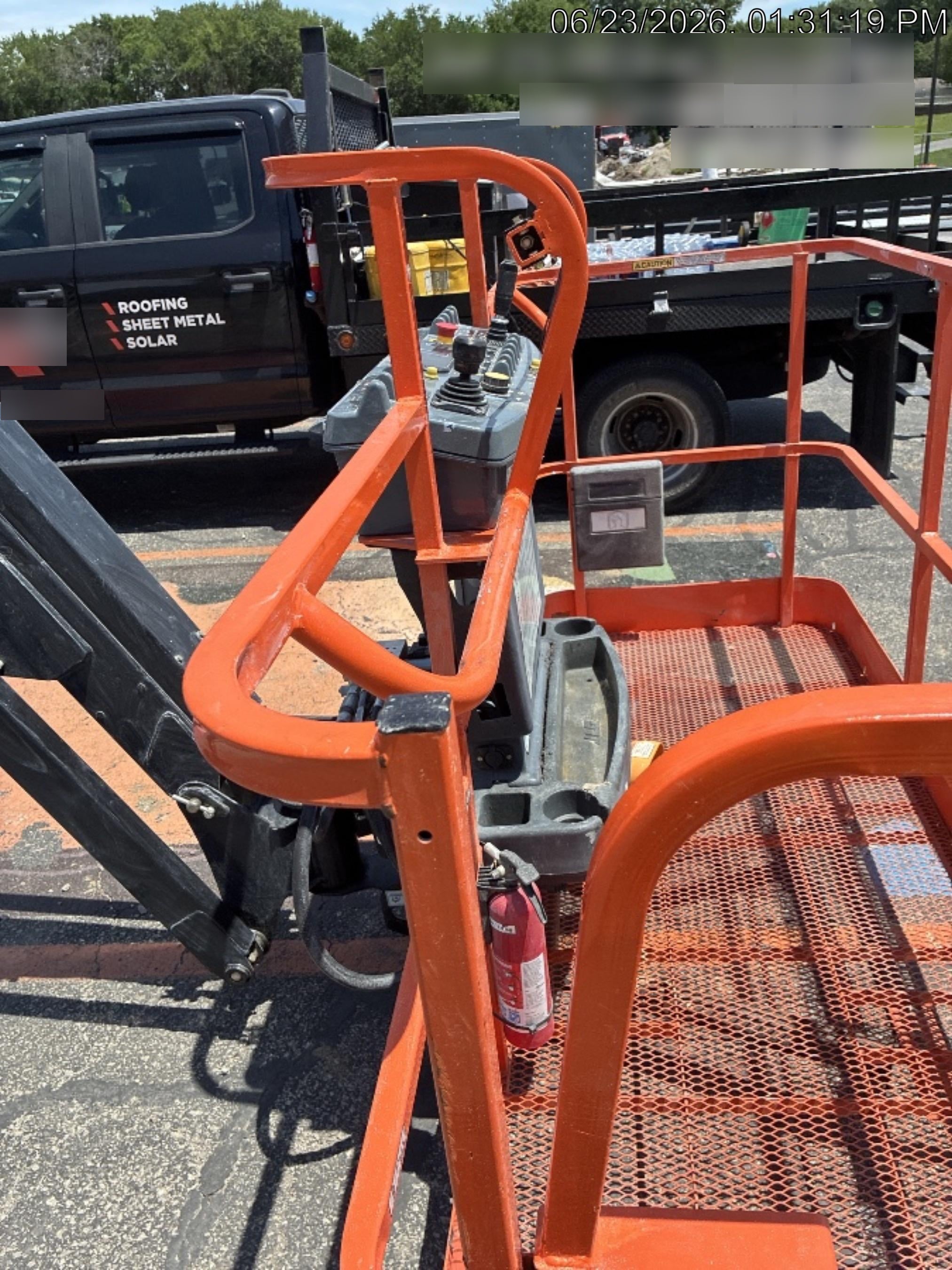 2025 JLG 660SJ