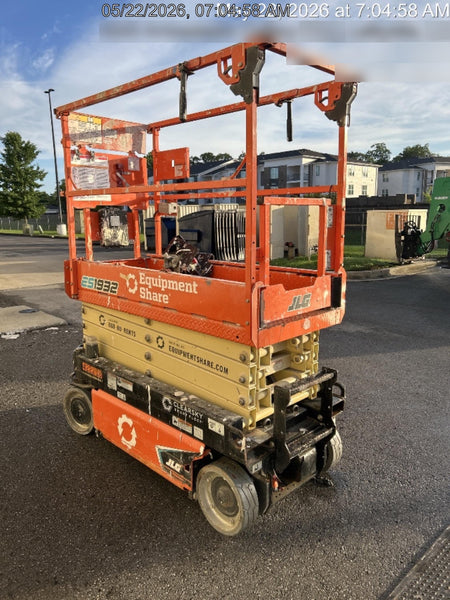 2024 JLG ES1932