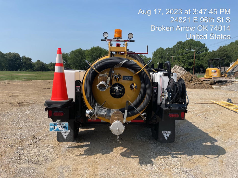 2023 Vac-Tron LP573XDT T4 Koehler Diesel Engine, 500 Gallon Debris Tank, x2 100 Gallon Water Tanks