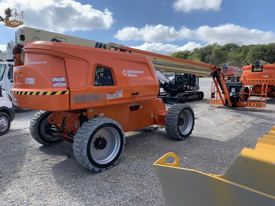 2022 JLG 660SJ