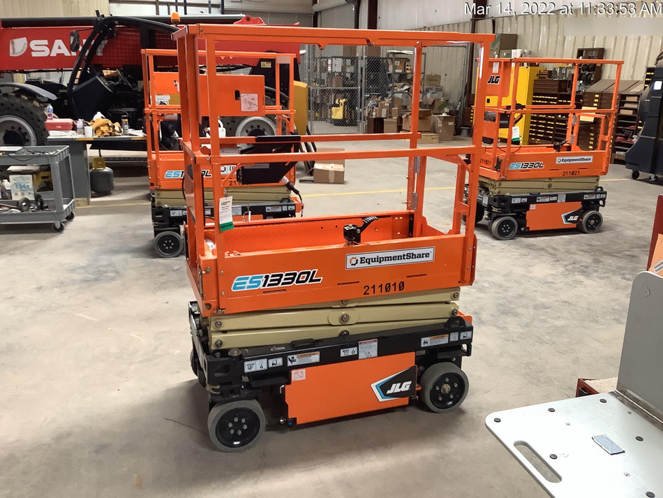 2022 JLG ES1330L