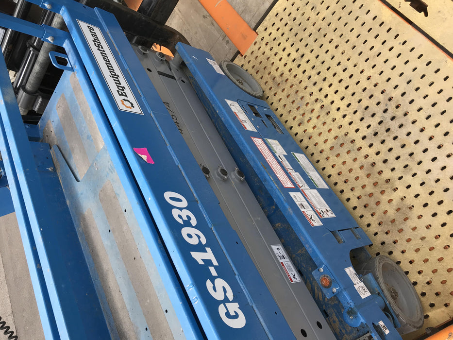 2019 Genie GS-1930 Fixed rails with chain Entry