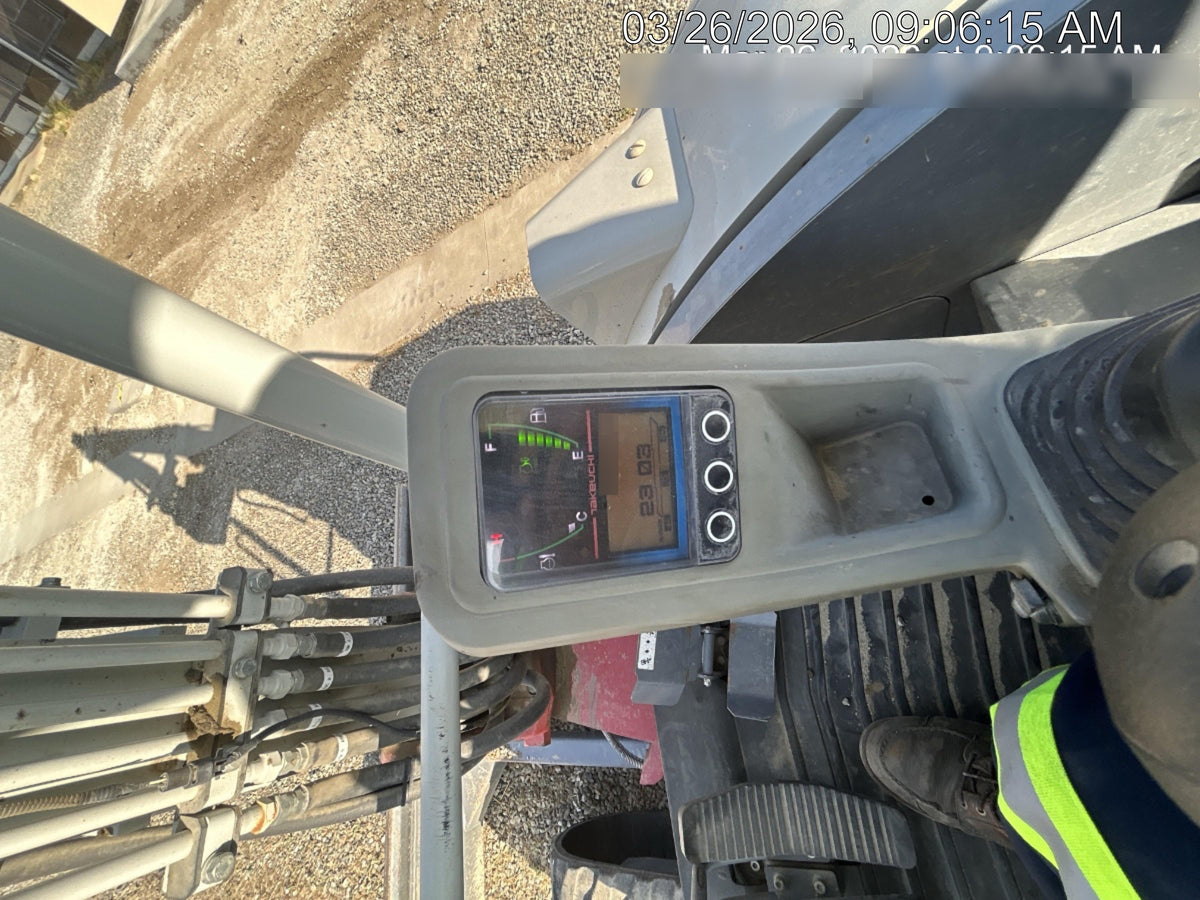 2022 TAKEUCHI TB235-2R