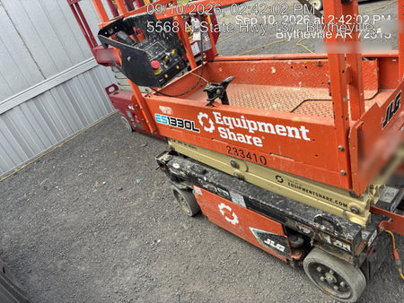 2022 JLG ES1330L