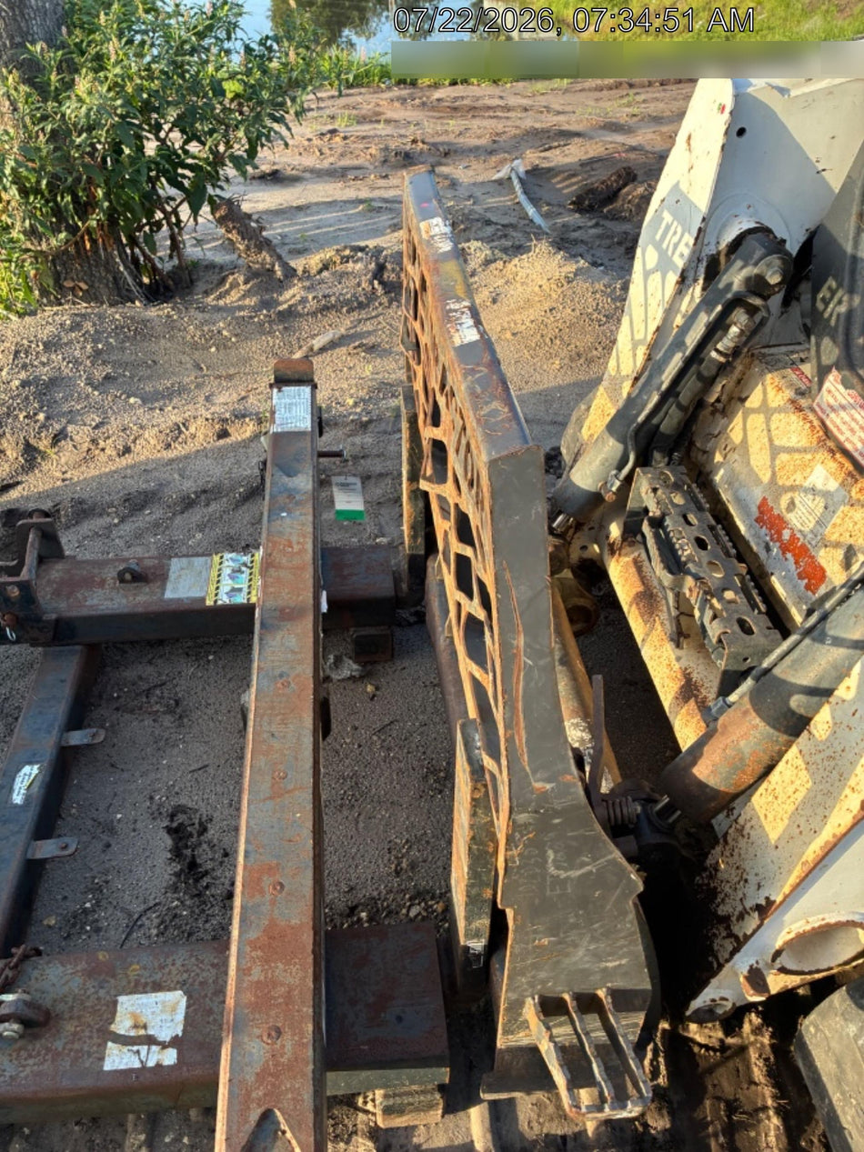 2017 BRADCO 48" Skid Loader Pallet Forks