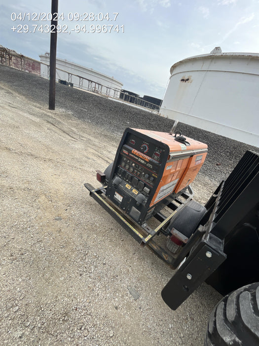 2021 Lincoln Electric Vantage 322 Vantage 322 Ready Pak 3 w/ Decals, ORANGE (includes trailer, cable rack, fender light kit) NO Telematics