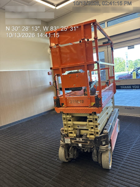 2022 JLG ES1932