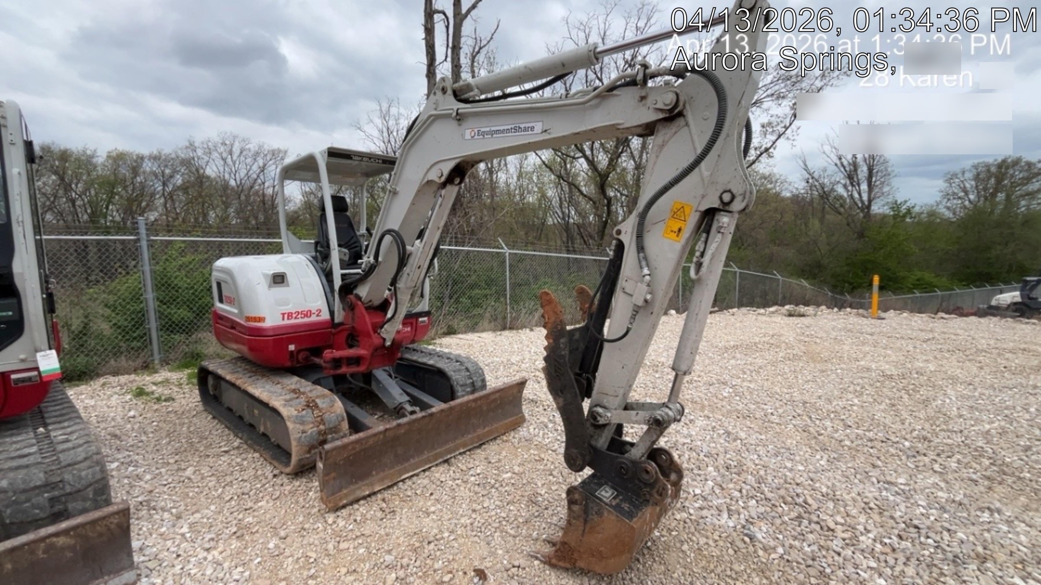 2022 TAKEUCHI TB250-2R