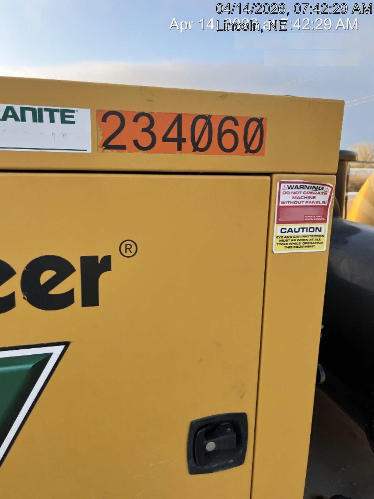 2022 Vac-Tron LP573XDT T4 Koehler Diesel Engine, 500 Gallon Debris Tank, x2 100 Gallon Water Tanks
