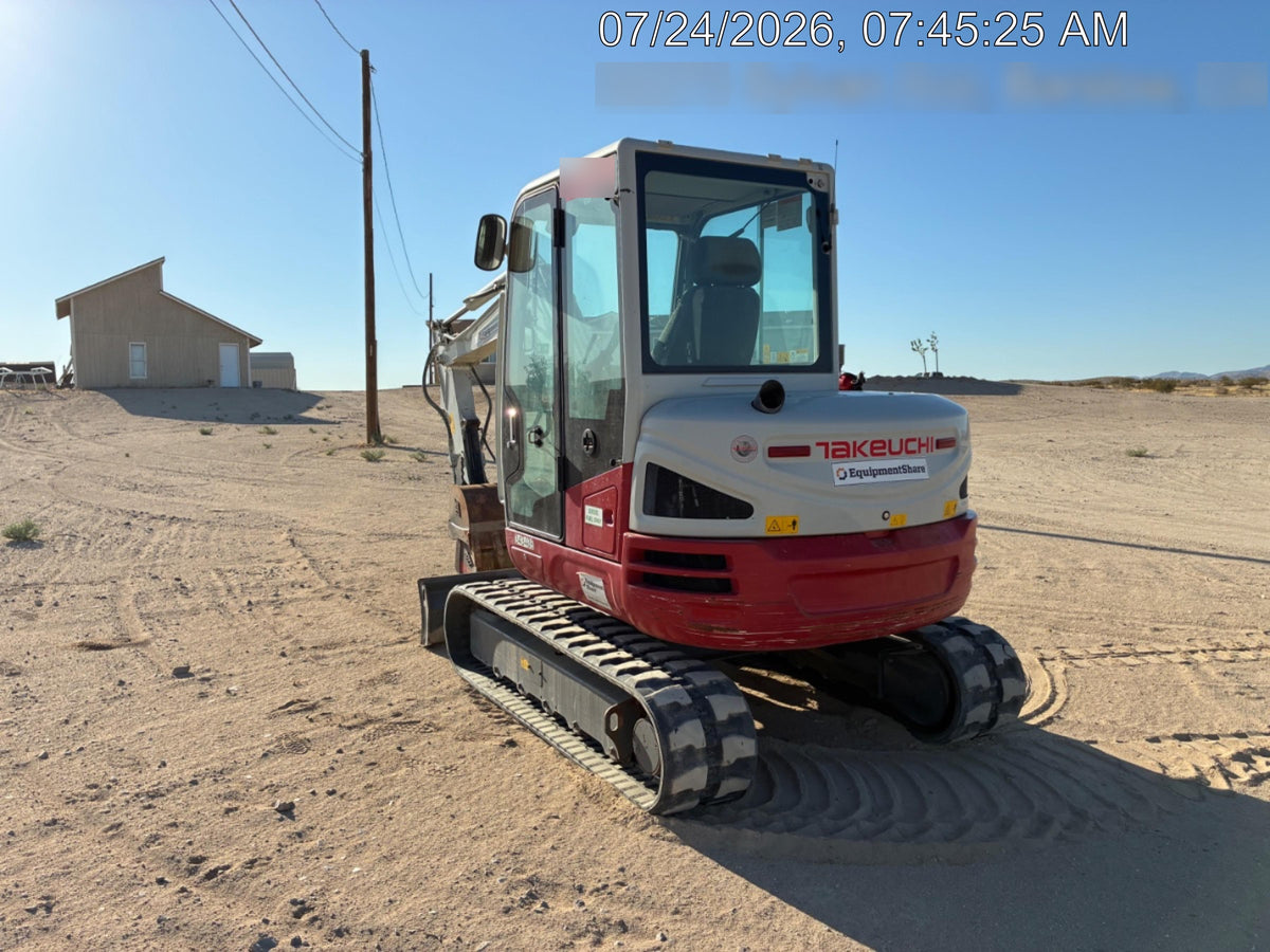 2023 TAKEUCHI TB250-2CR