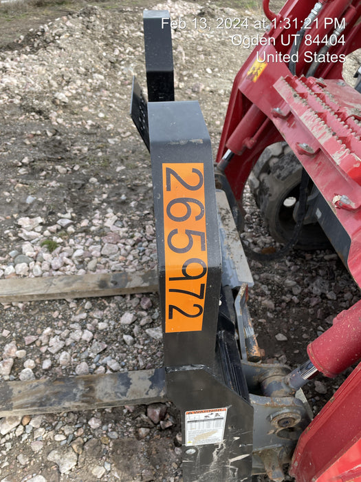 2021 TAKEUCHI 48" Pallet Forks - Takeuchi