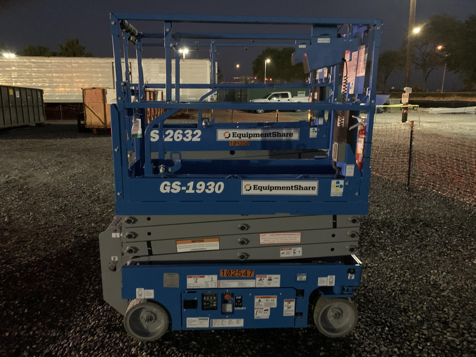 2020 Genie GS-1930 Solid Non Marking Tires, Beacon, Folding rails with half height swing gate, 800W Inverter