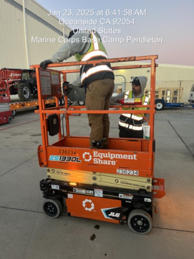 2022 JLG ES1330L