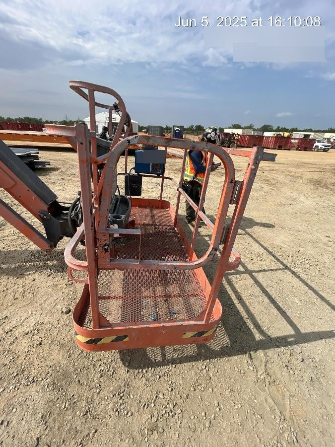 2020 JLG 660SJ