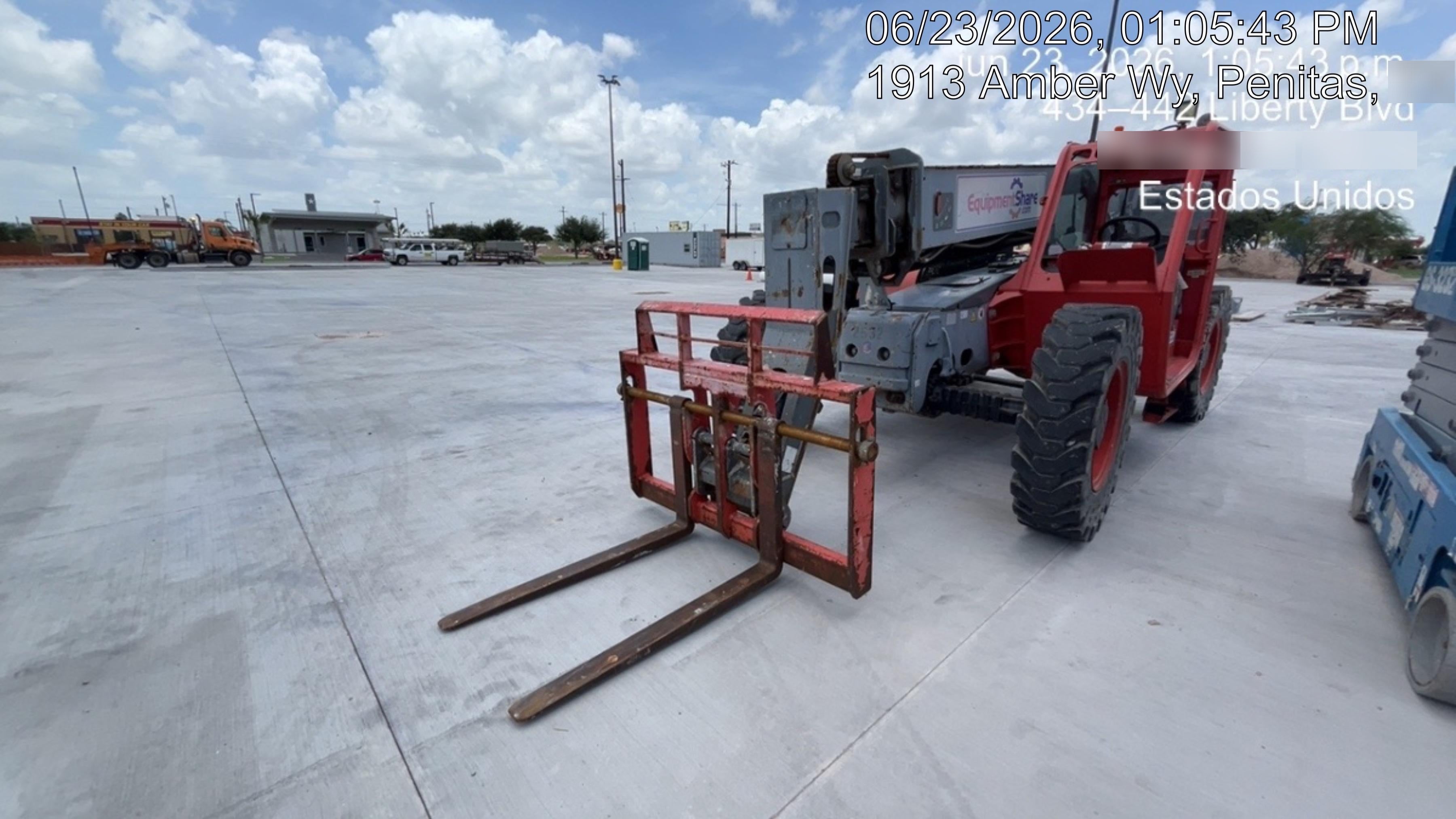 2016 Skyjack SJ643 TH 60" Carriage, Solid Tires