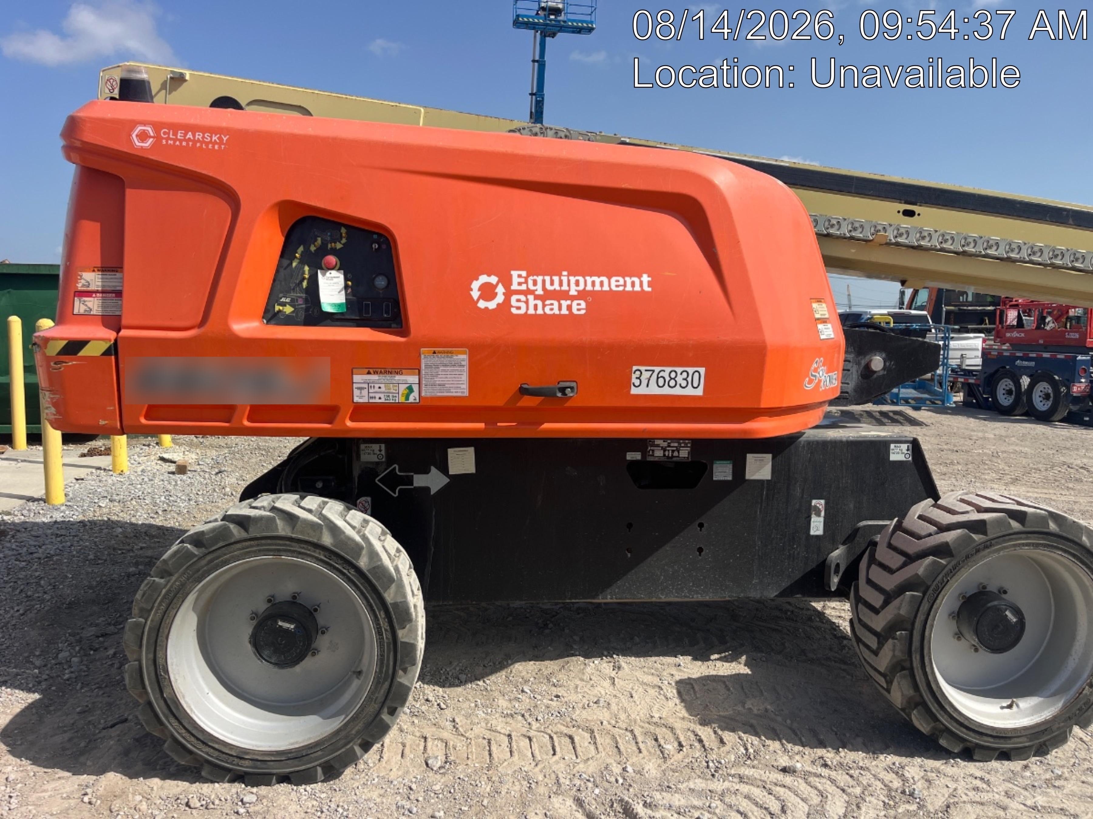 2023 JLG 660SJ