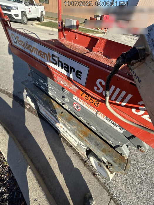 2018 Skyjack SJIII-3219 Skyjack SJIII3219 Scissor Lift w/Trojan Batteries