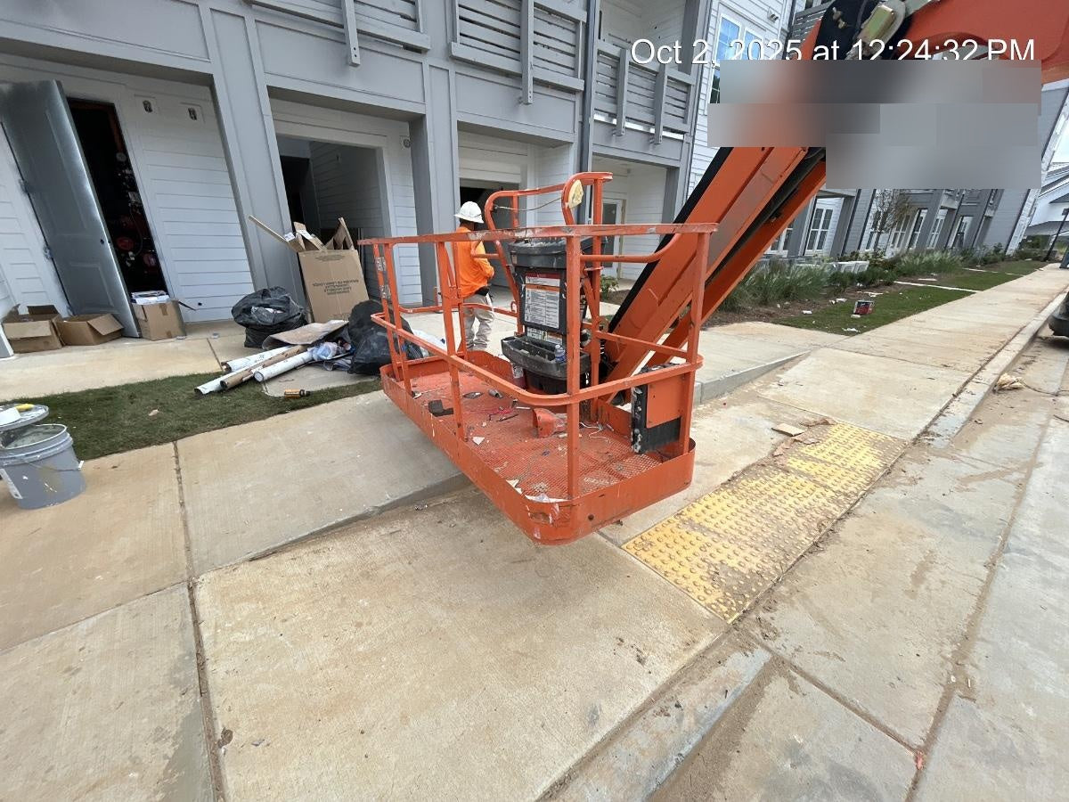 2020 JLG 660SJ