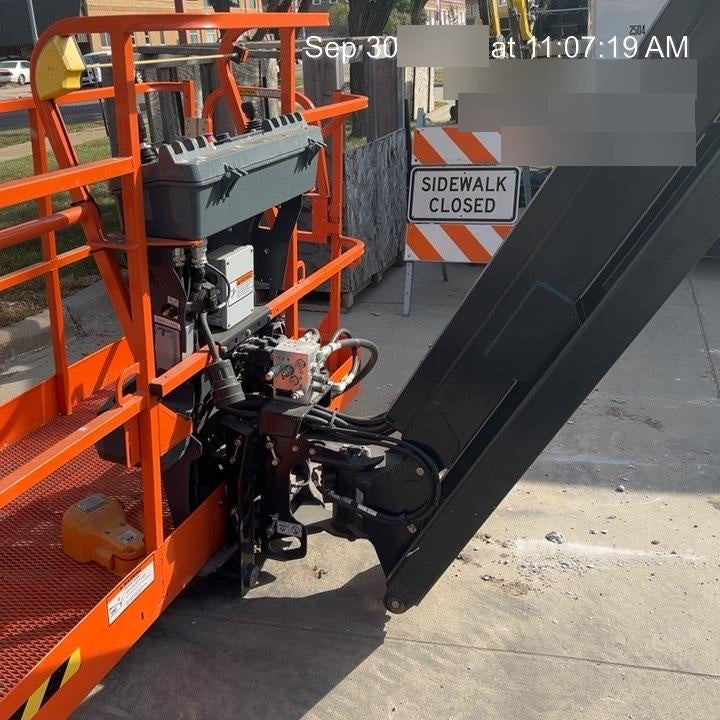 2025 JLG 660SJ