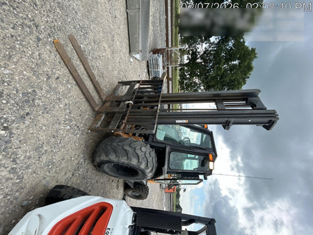 2021 CASE 586H