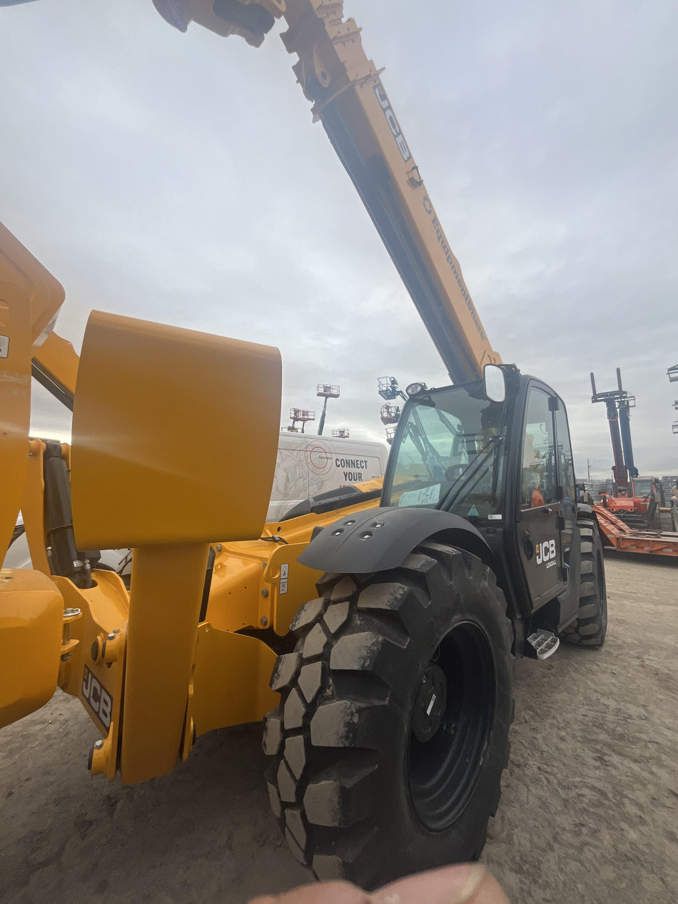 2026 JCB 514-56