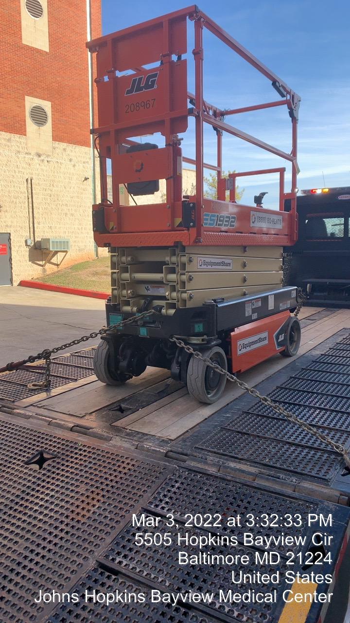 2022 JLG ES1932