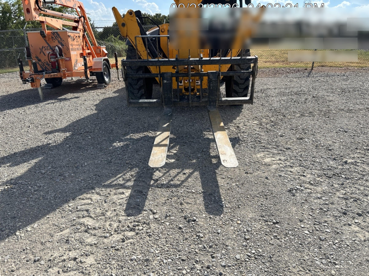2023 JCB 510-56