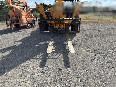 2023 JCB 510-56