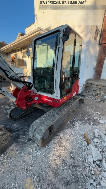 2021 TAKEUCHI TB250-2C