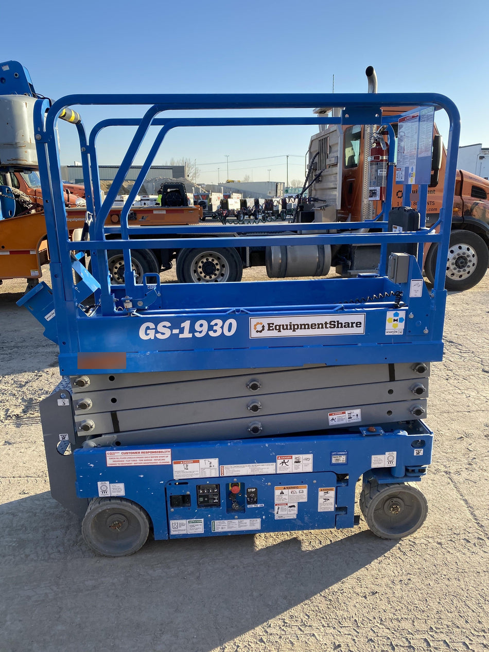 2019 Genie GS-1930 Fixed rails with chain Entry