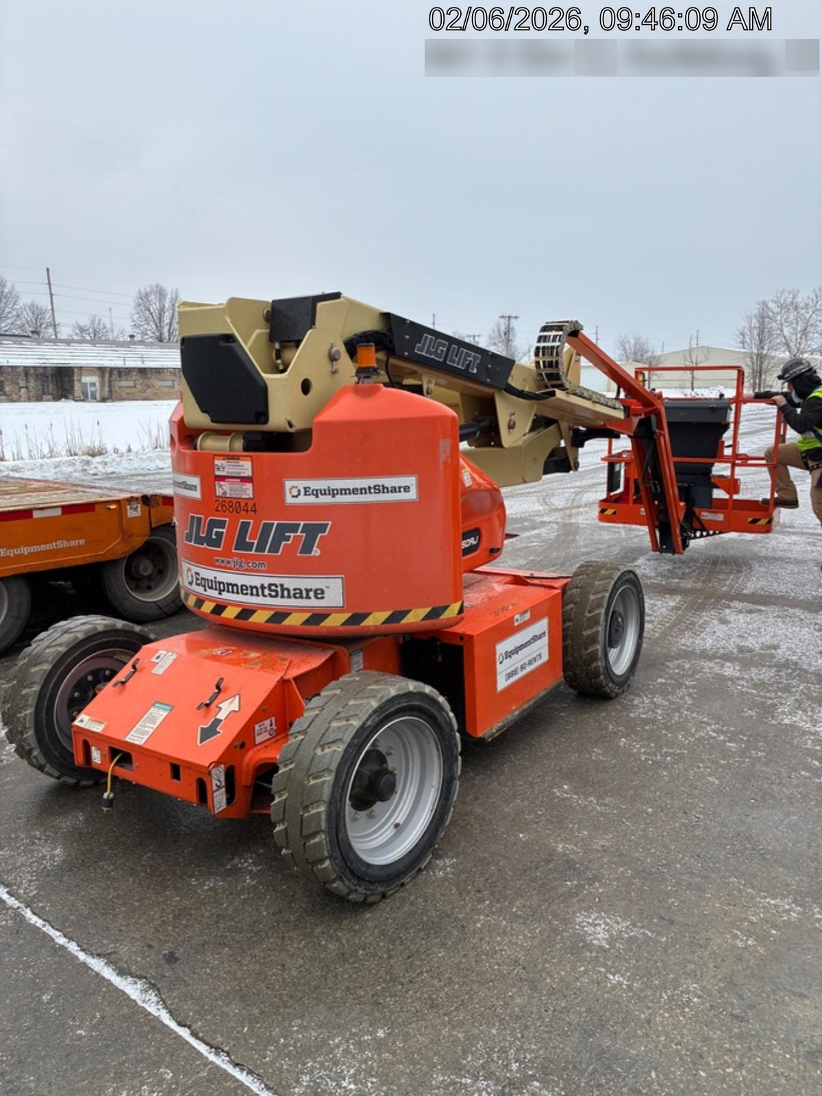 2022 JLG E450AJ