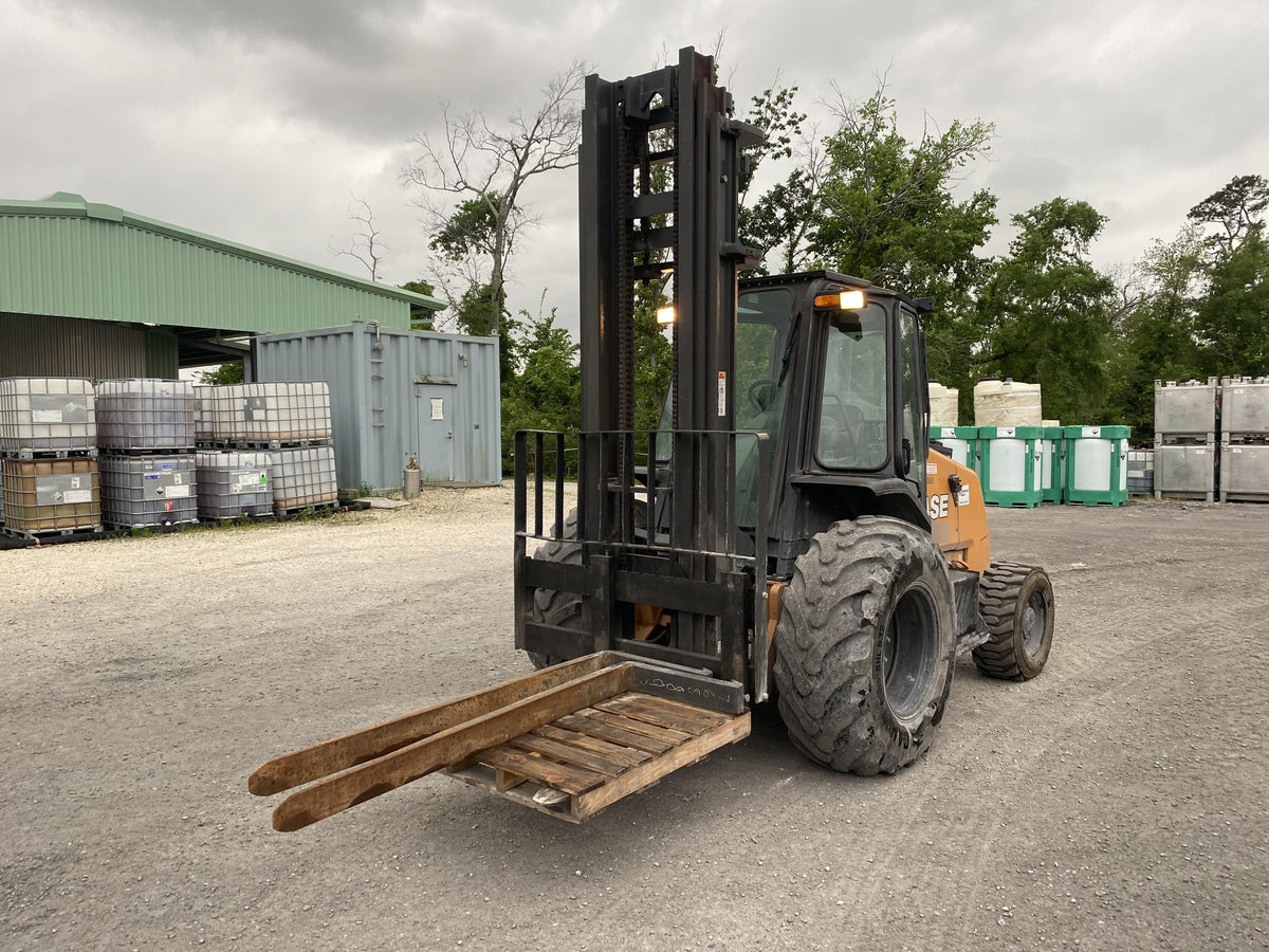 2021 CASE 588H