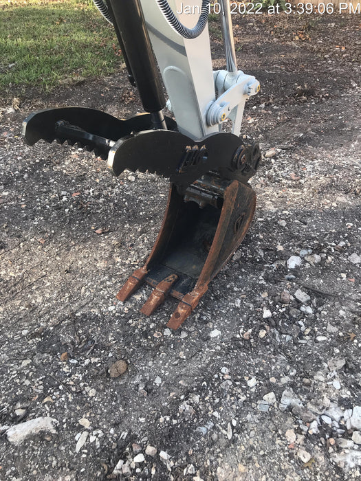 2021 TAKEUCHI TB235-2R