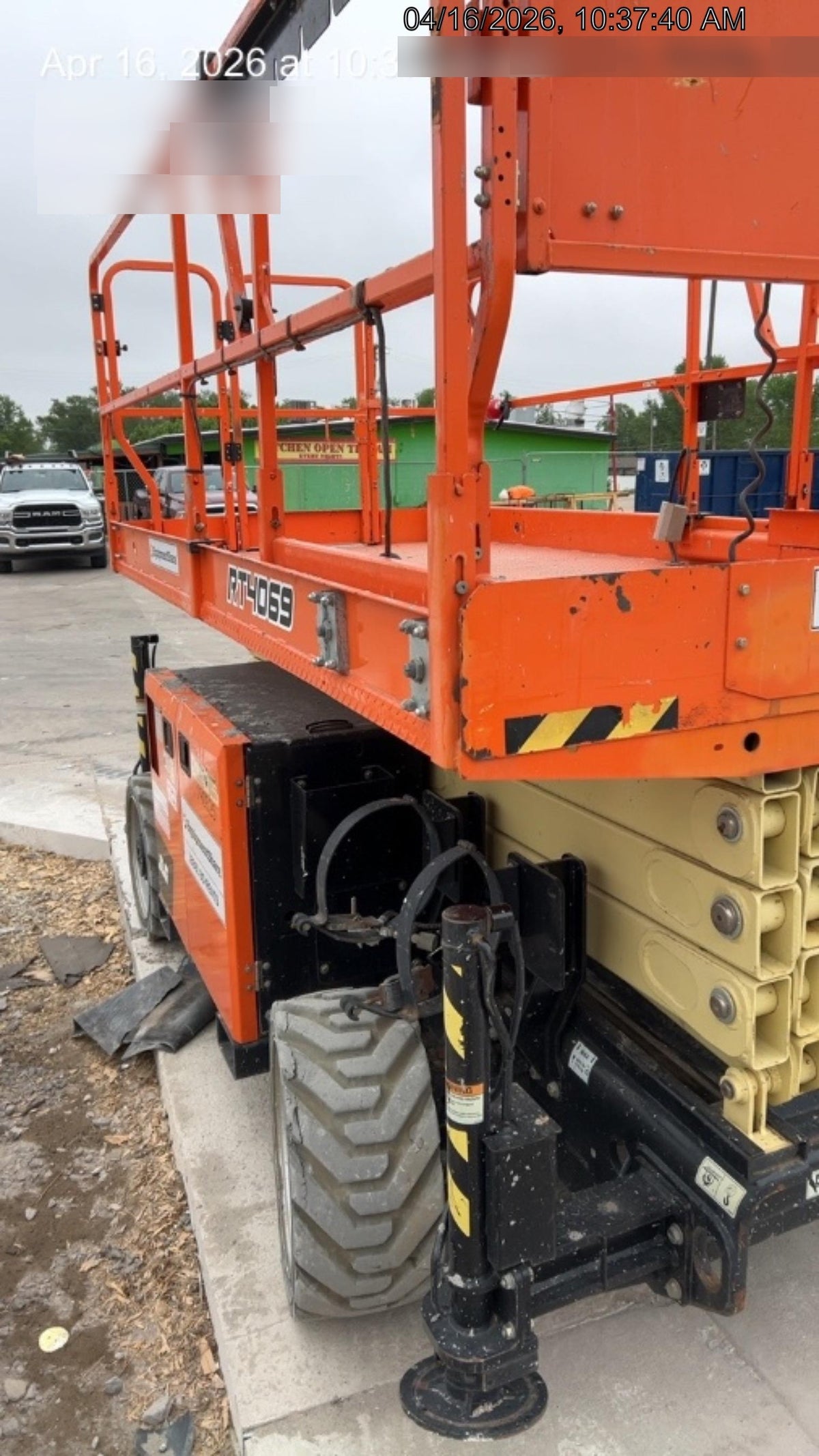 2021 JLG RT4069