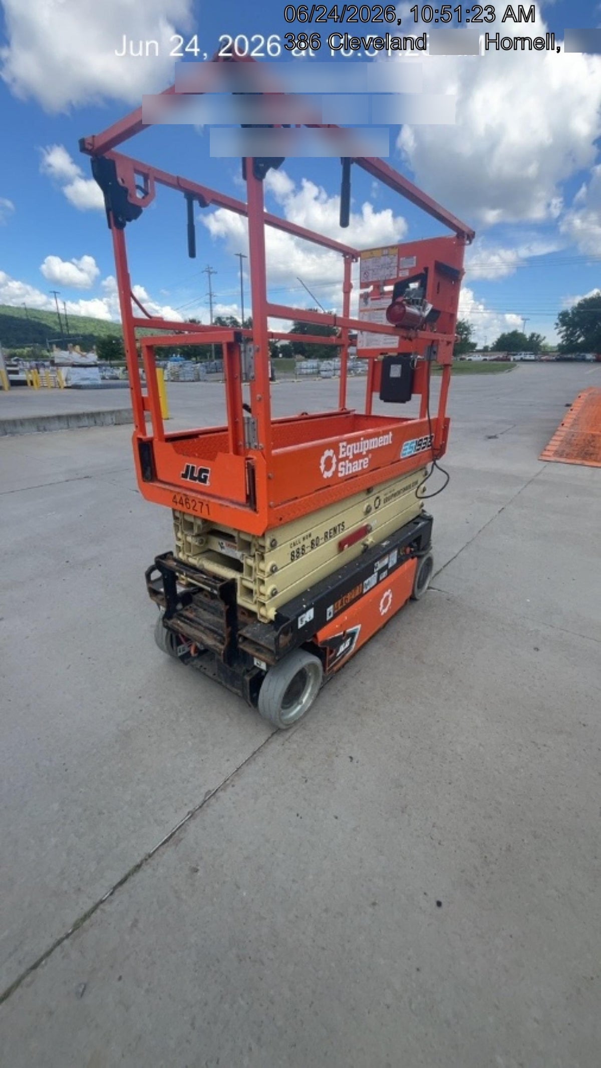 2024 JLG ES1932