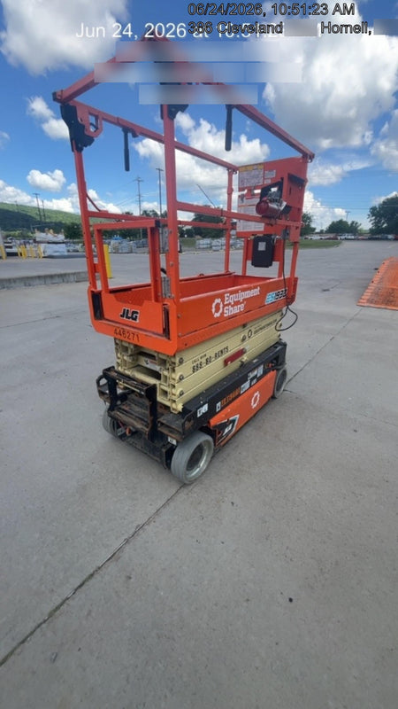 2024 JLG ES1932