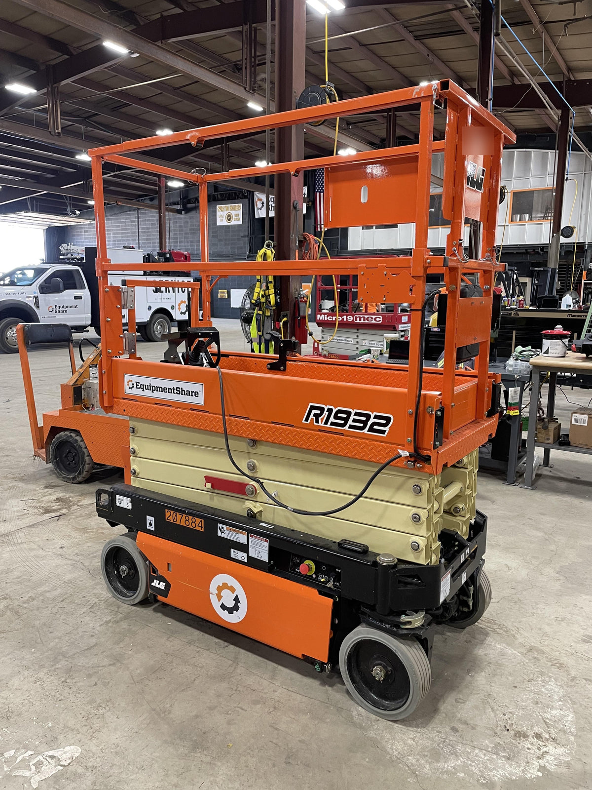 2022 JLG R1932
