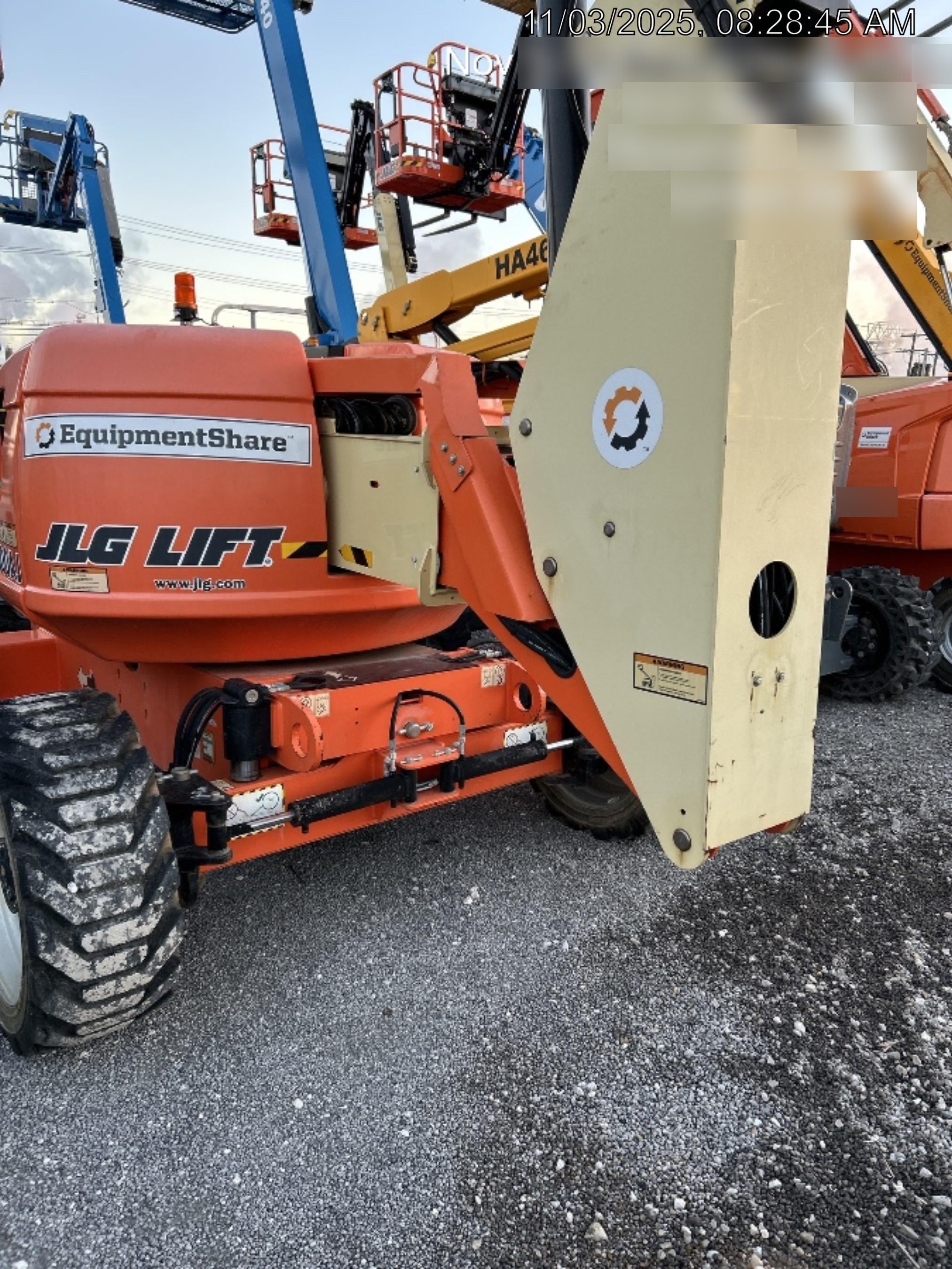 2021 JLG 600AJ