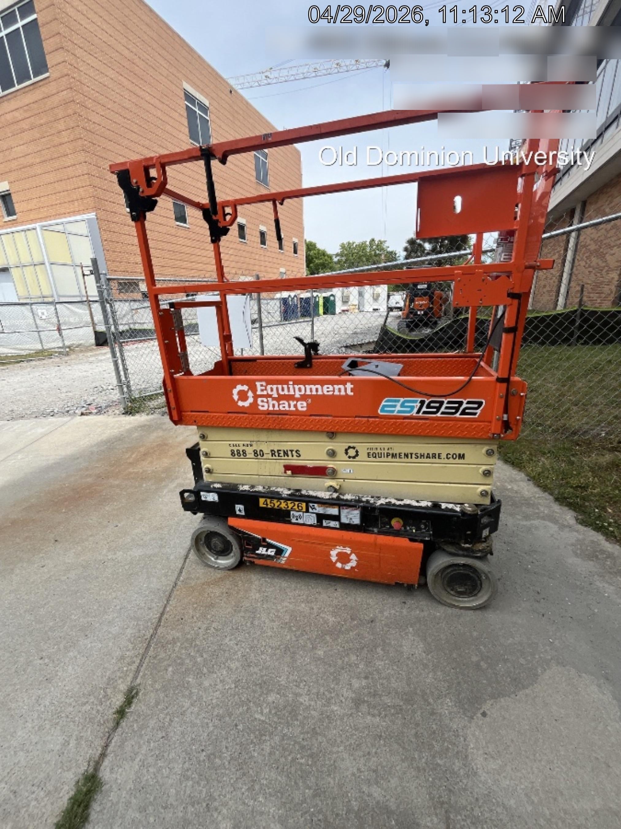2024 JLG ES1932