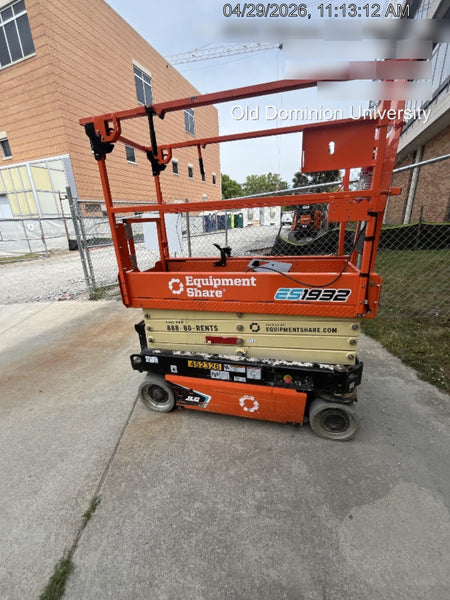 2024 JLG ES1932